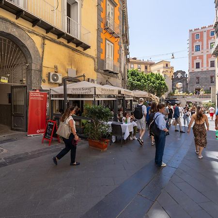 Aristocrat Chiaia Bridge Apartment Napoli Exterior foto
