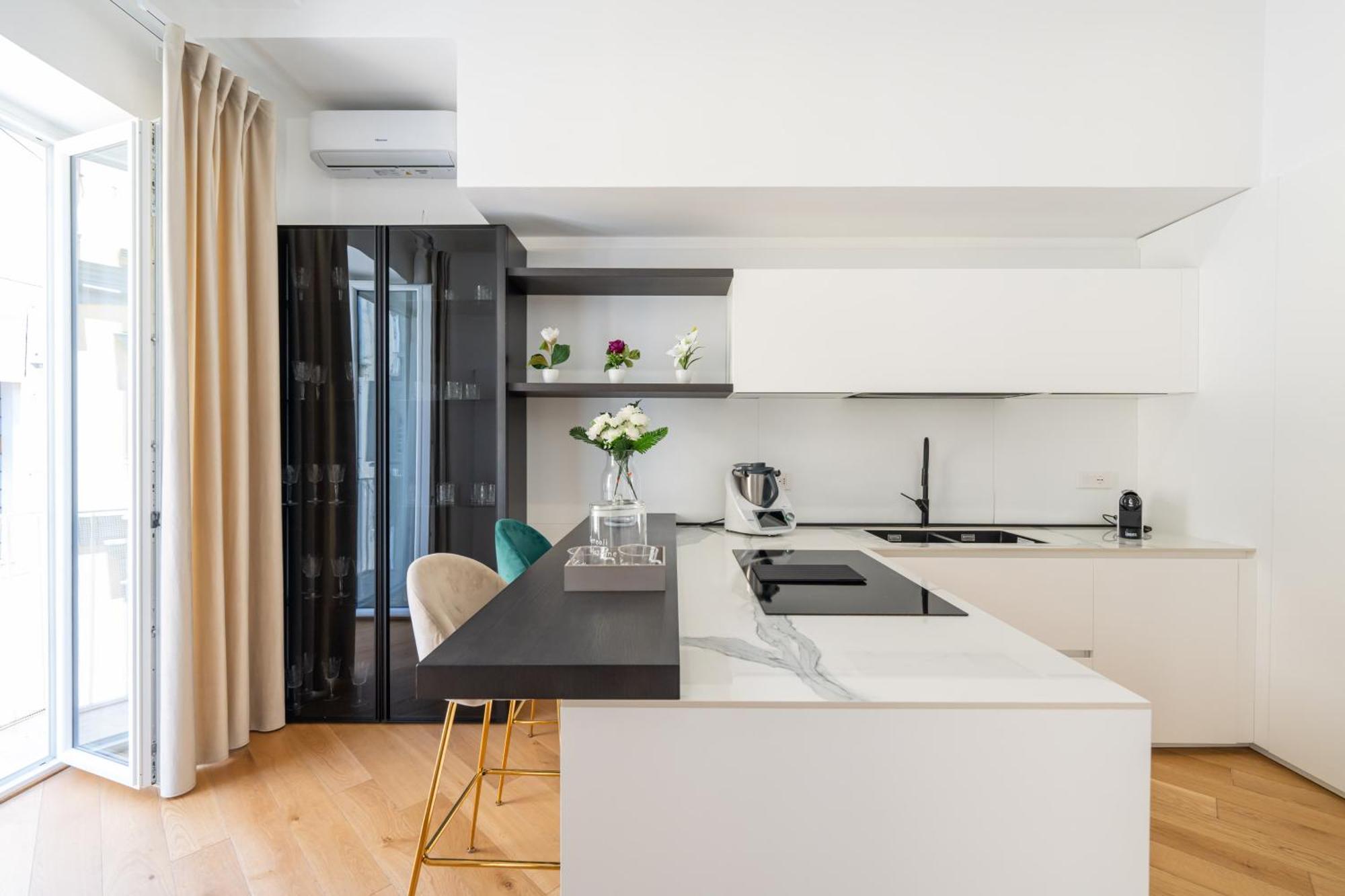 Aristocrat Chiaia Bridge Apartment Napoli Exterior foto