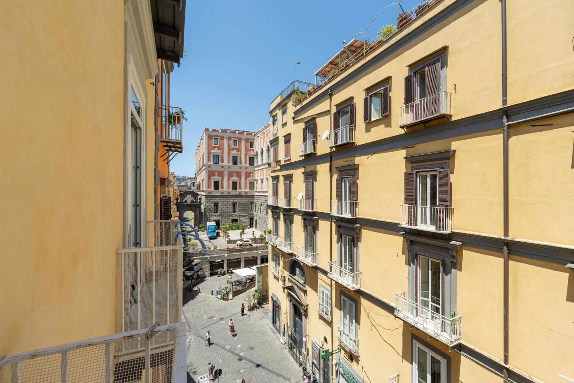 Aristocrat Chiaia Bridge Apartment Napoli Exterior foto